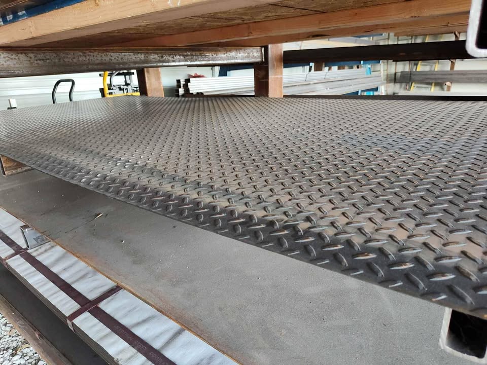Diamond Plate - 1/4" - 4' x 8'